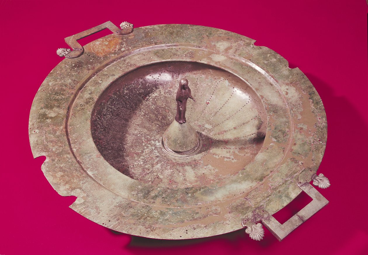 Coperchio di un cratere, dalla tomba di una principessa di Vix da Iron Age