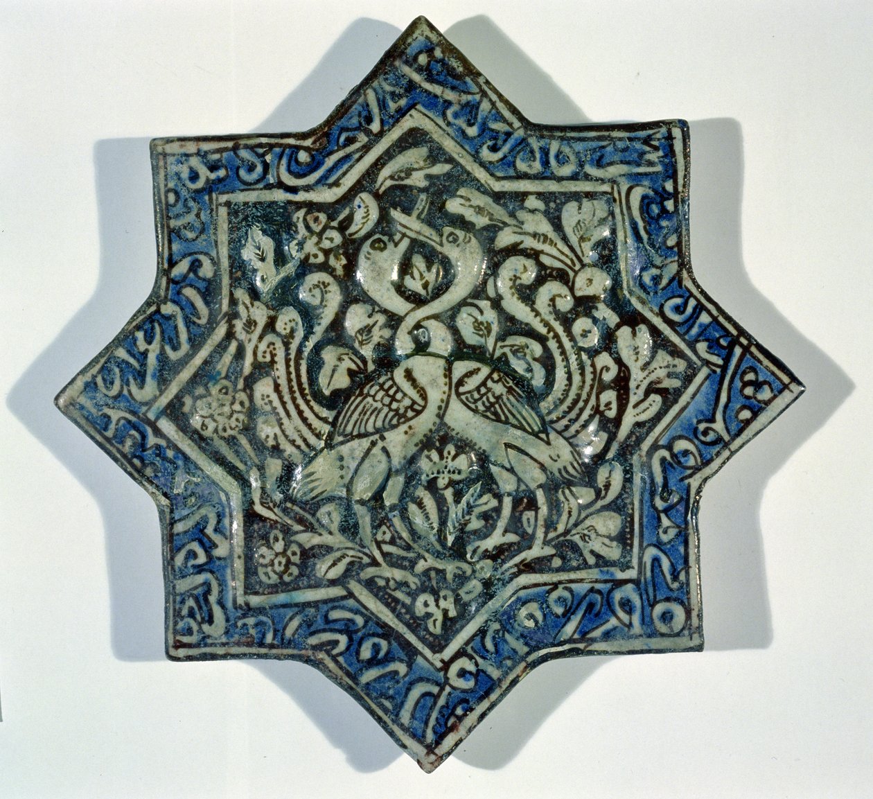 Piastrella a forma di stella con foglia dorata in stile Takht-e Solaiman da Islamic School