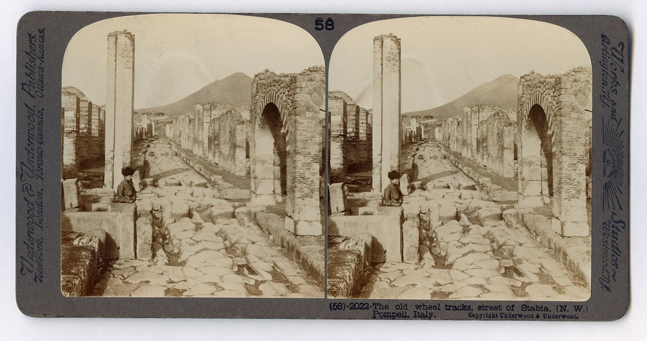Vecchie tracce di ruote sulla Via Stabiana, Pompei, dalla Underwood Travel Library, 1895 da Italian Photographer