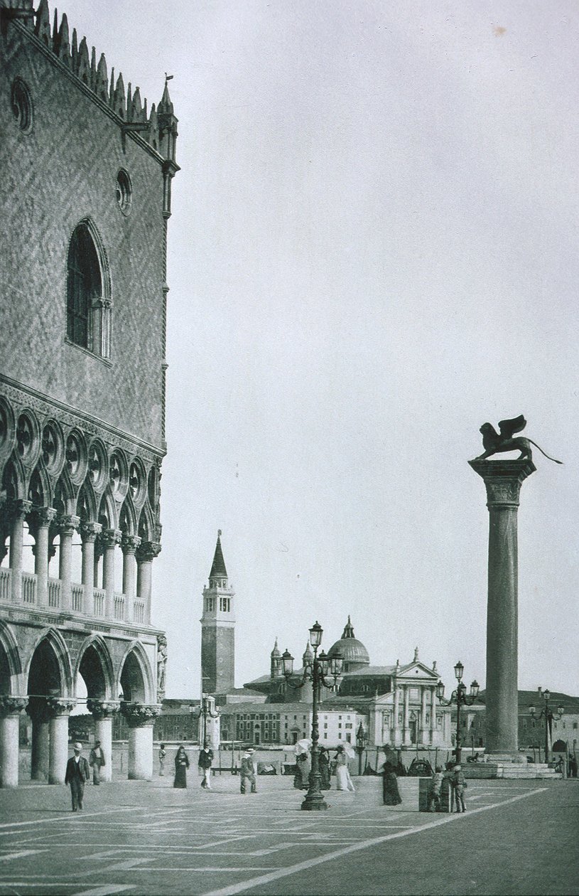 Vista del Palazzo Ducale e Piazza San Marco da Italian Photographer