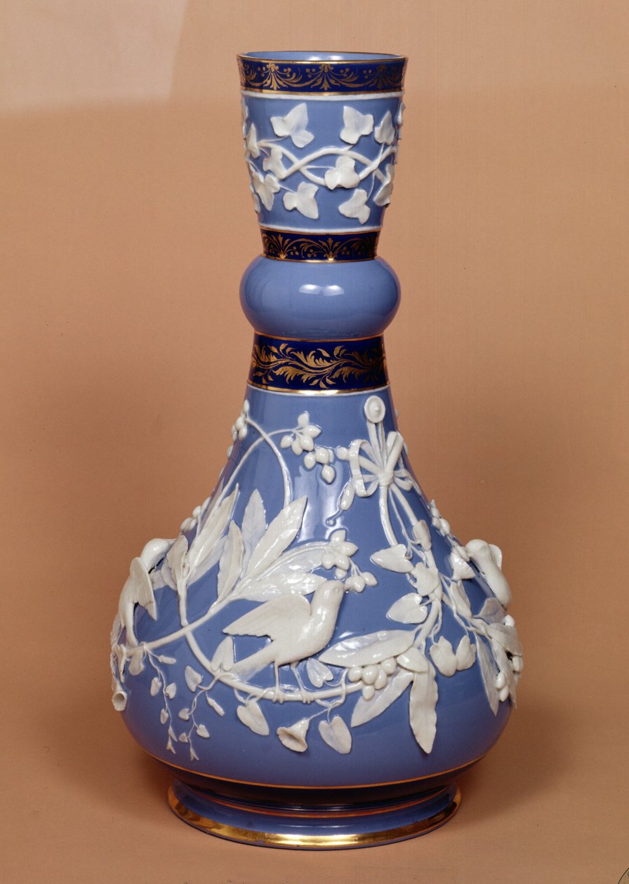 Vaso con decorazione bianca applicata di Ginori-Lisci, Doccia da Italian School