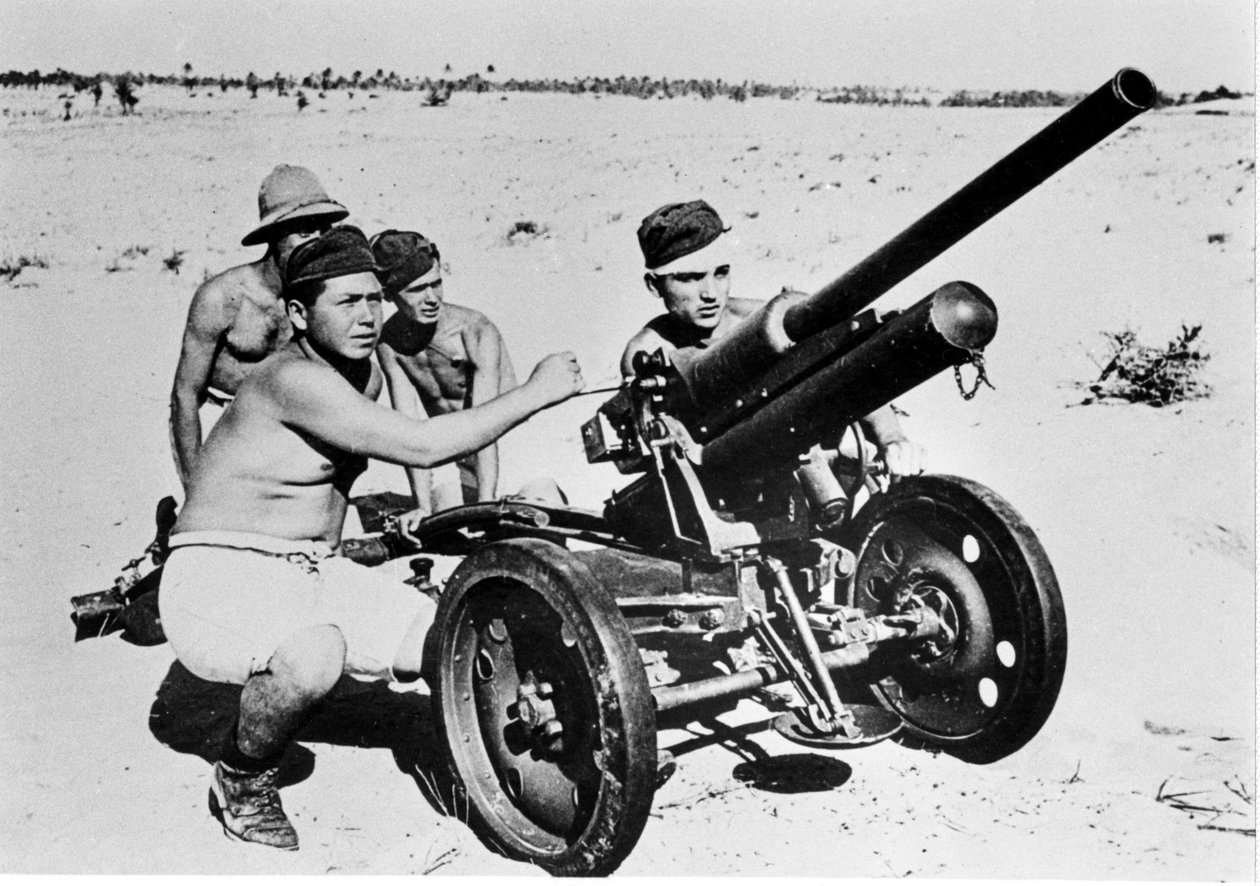 Anticarro italiano nel deserto libico. 1941 da Italian Photographer