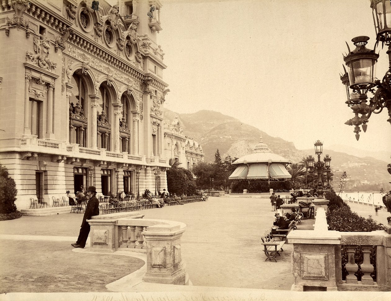 La terrazza sul mare vicino al Casinò di Montecarlo, a Monaco da Italian Photographer