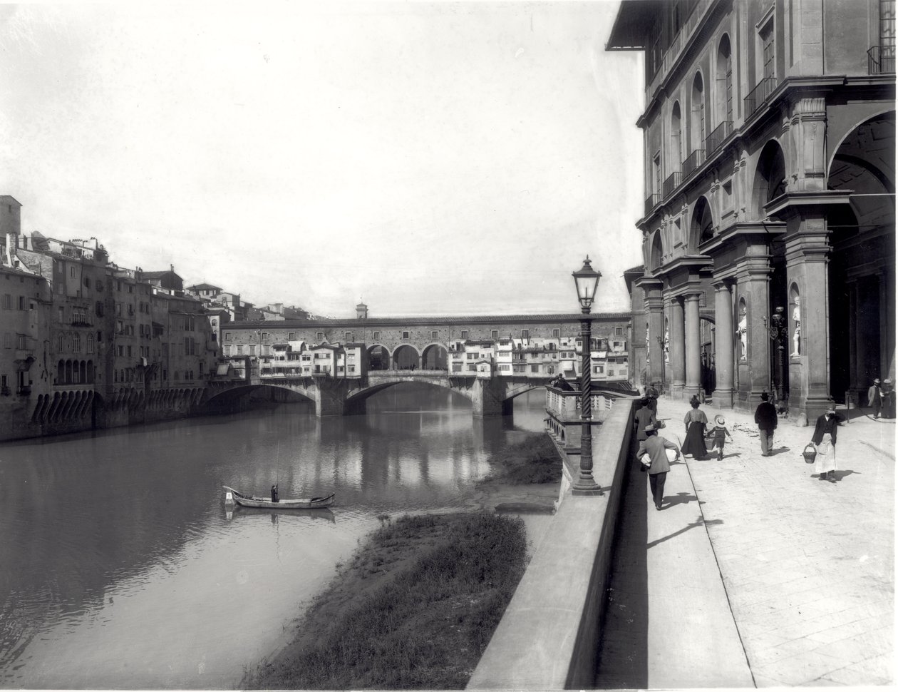 Ponte Vecchio e la facciata degli Uffizi da Italian Photographer Italian Photographer