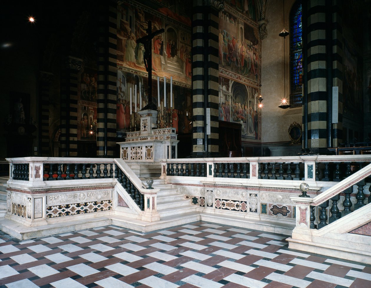 Veduta interna della cattedrale di Santo Stefano a Prato da Italian School