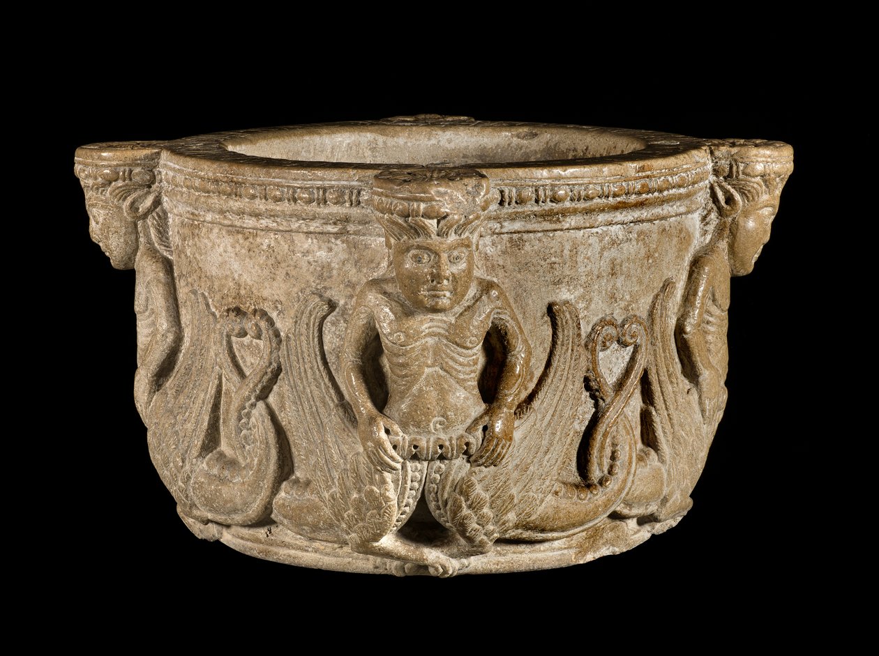 Stucchi medievali con figure di sirene in pietra scolpita, inizio XII secolo da Italian School