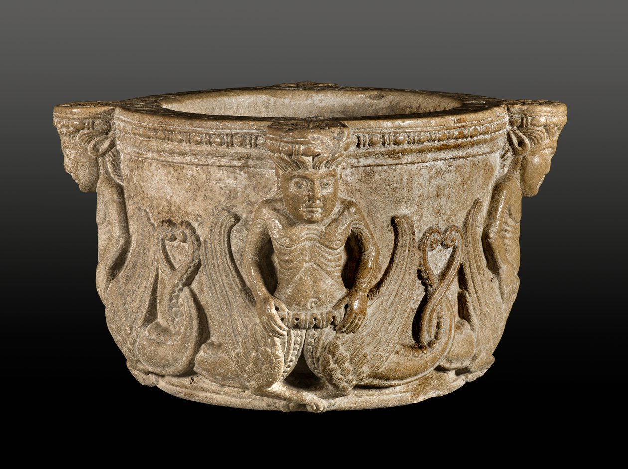 Stucchi medievali con figure di sirene in pietra scolpita, inizio XII secolo da Italian School