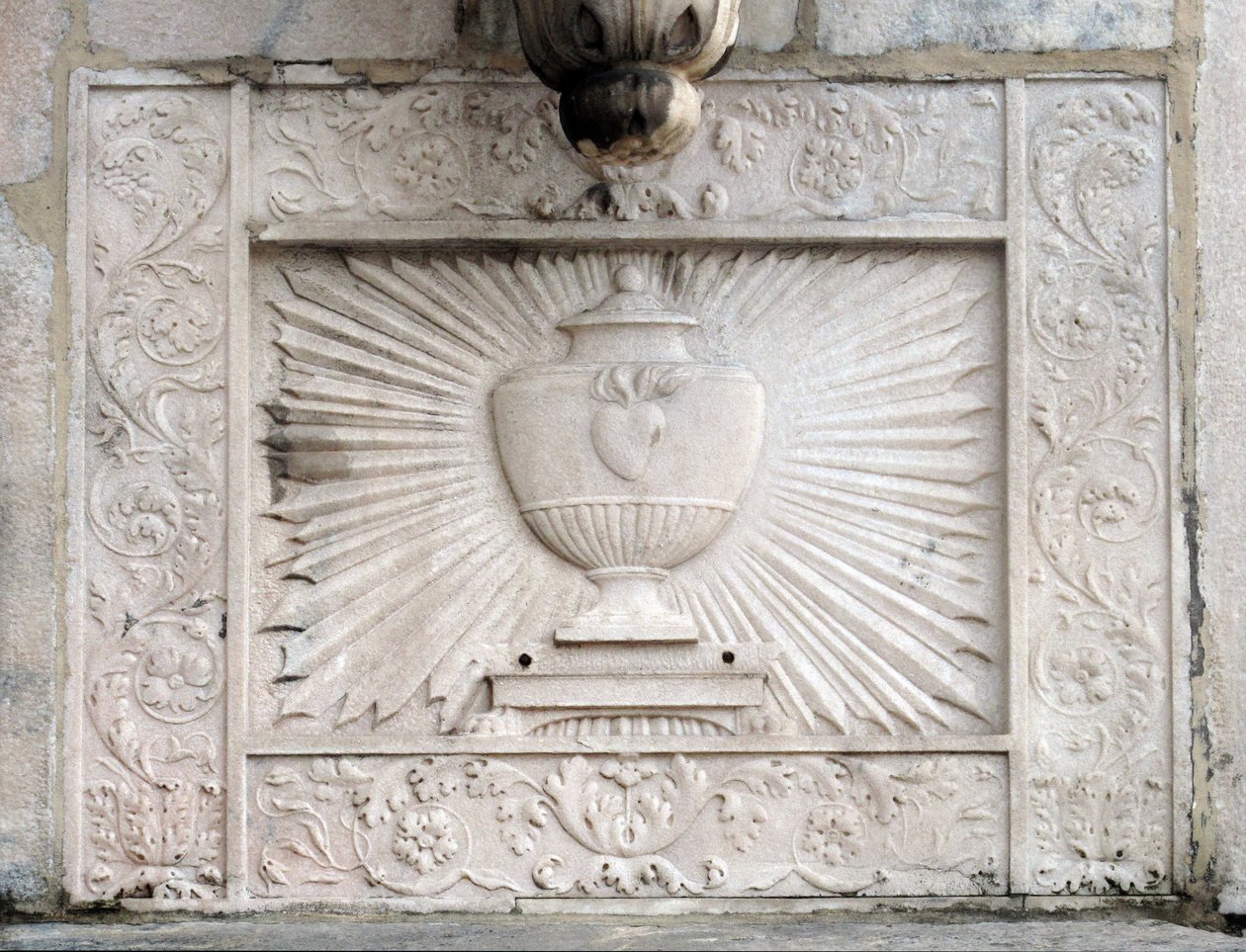 Rappresentazione del Sacro Graal nel Duomo di Milano da Italian School