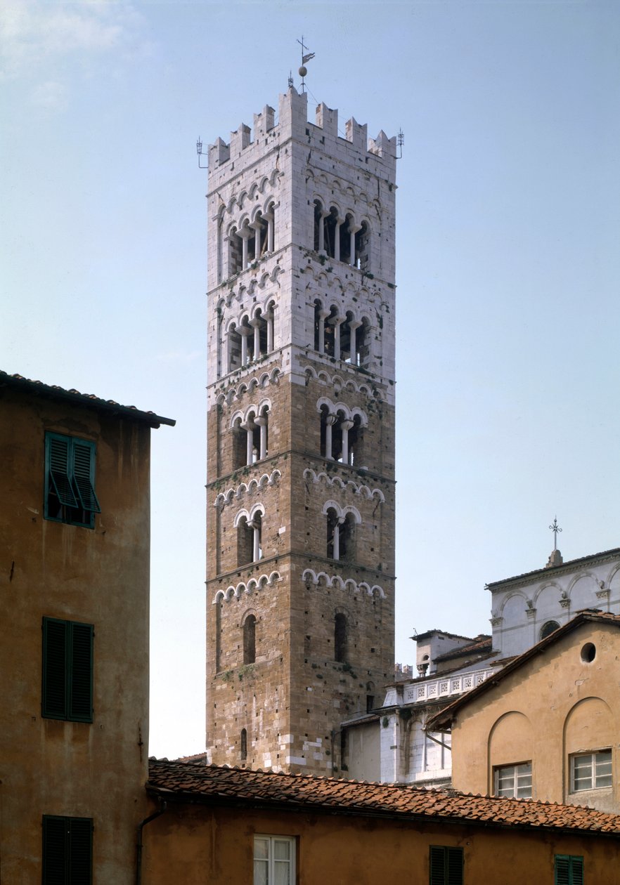 Vista del campanile da Italian School