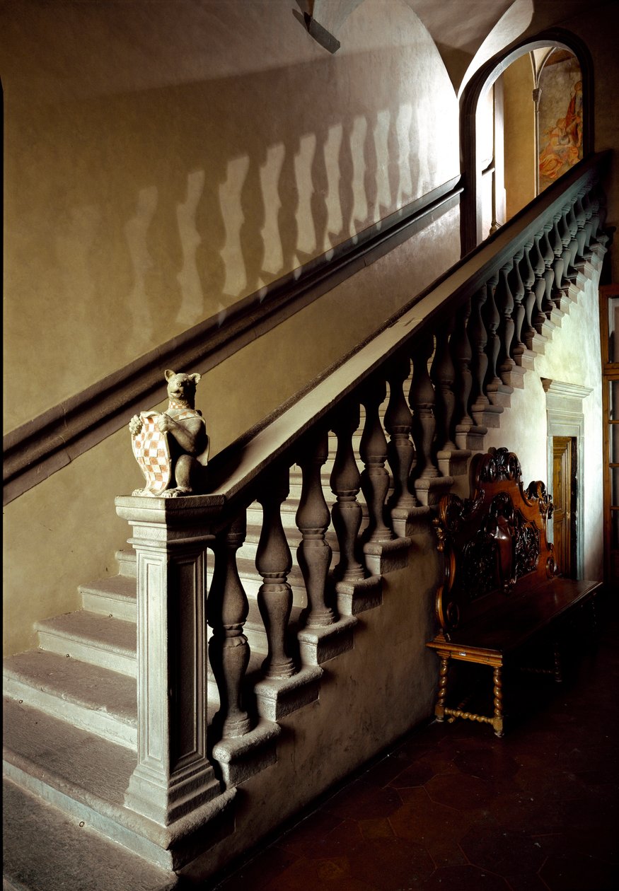 Vista delle scale del Municipio (Palazzo degli Anziani) da Italian School