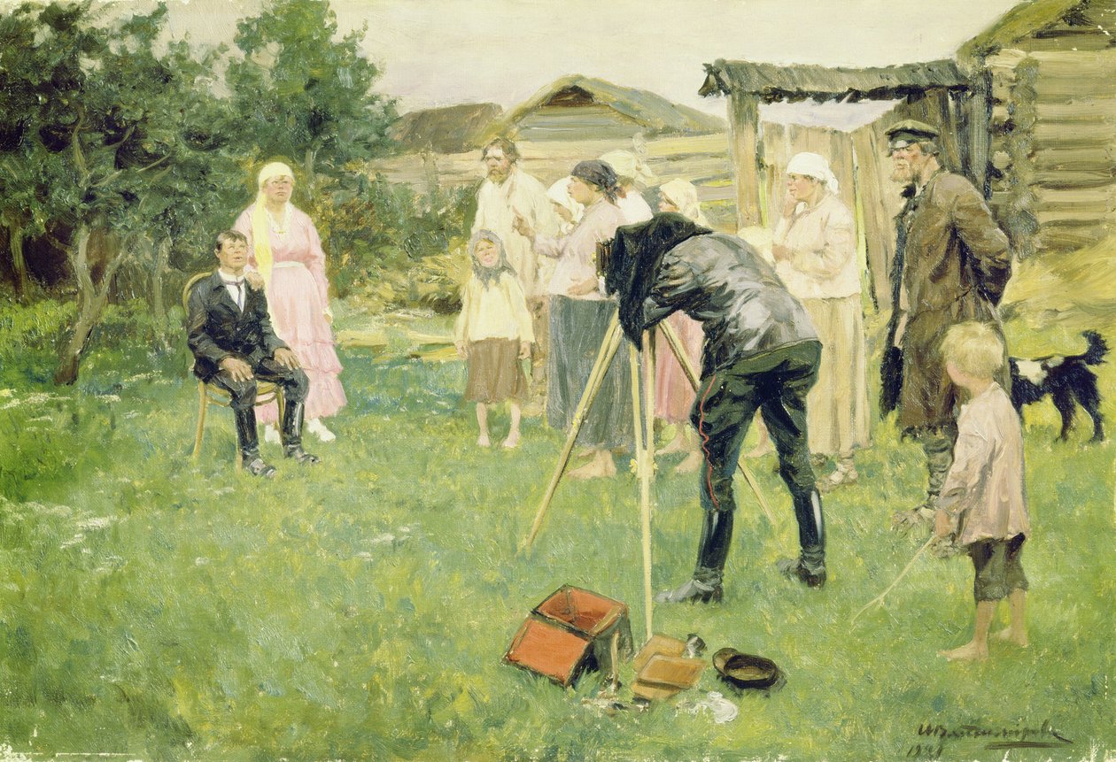 Fotografo in un villaggio da Ivan Alexeyevich Vladimirov