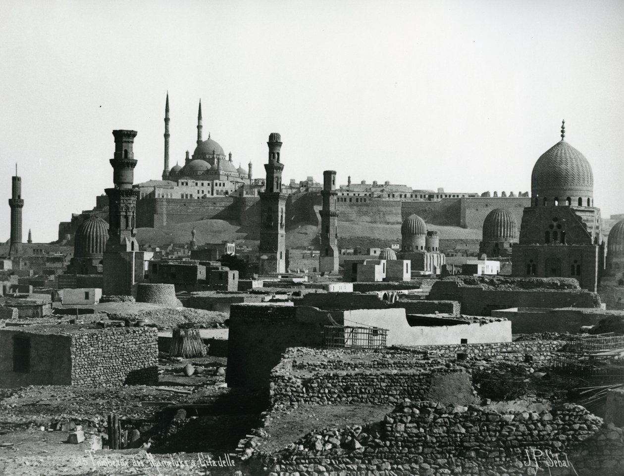 Cittadella e tombe dei califfi, Il Cairo, c.1880 da J. Pascal Sebah