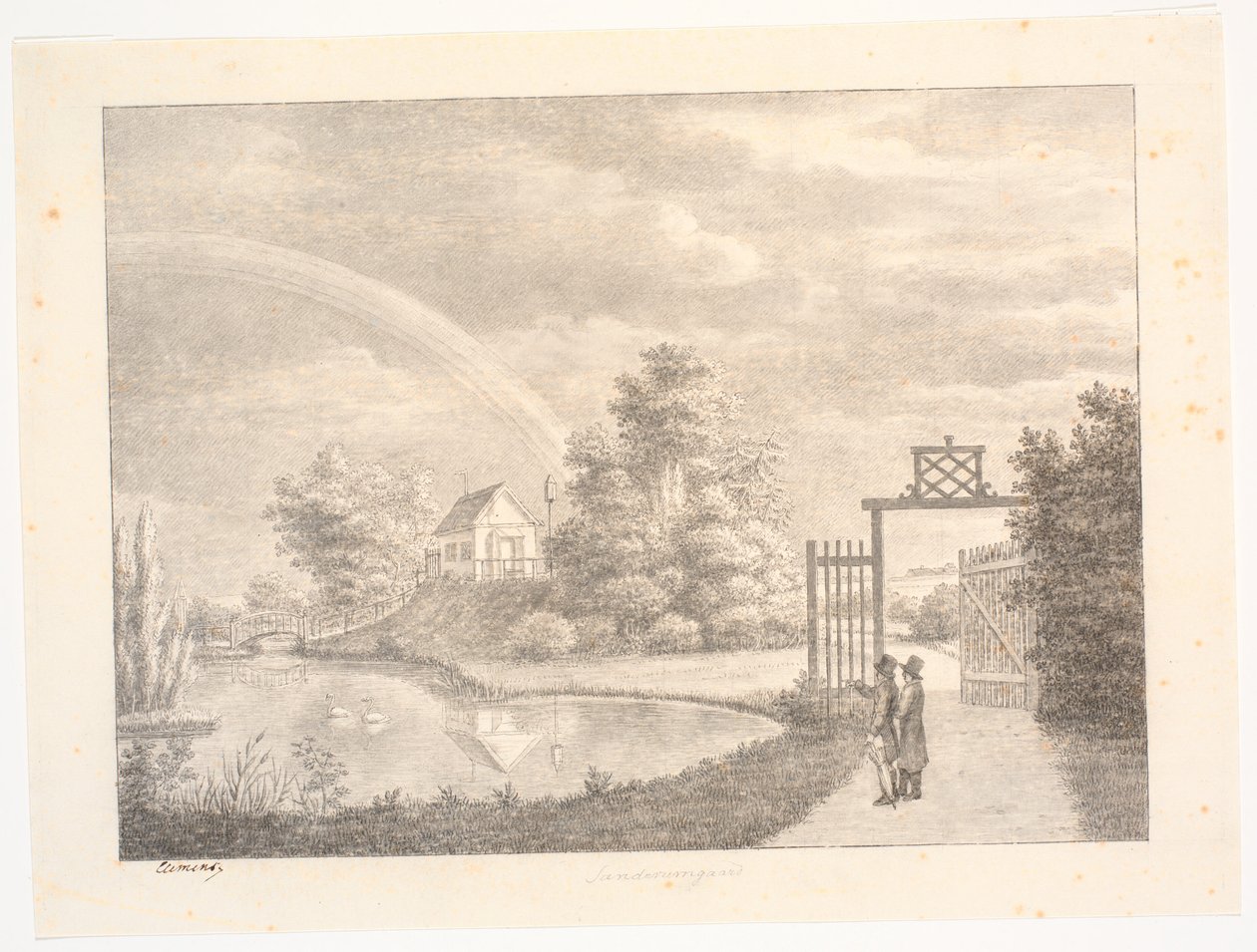 Giardino di Sanderumgaard con arcobaleno. In primo piano due uomini vicino a un cancello da J.F. Clemens