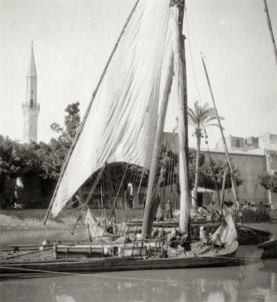 Sul canale Mahmoudiyah, Alessandria, Egitto, XX secolo da J. Dearden Holmes