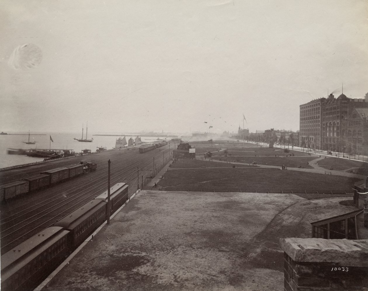 Veduta a sud di Michigan Avenue dal lato ovest dei binari della Illinois Central Railroad, Chicago, c.1890 da J. W. Taylor