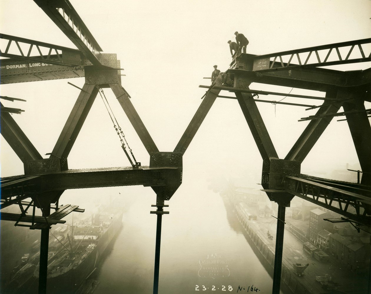 Il ponte Tyne in costruzione, 23 febbraio 1928 da James Geddie