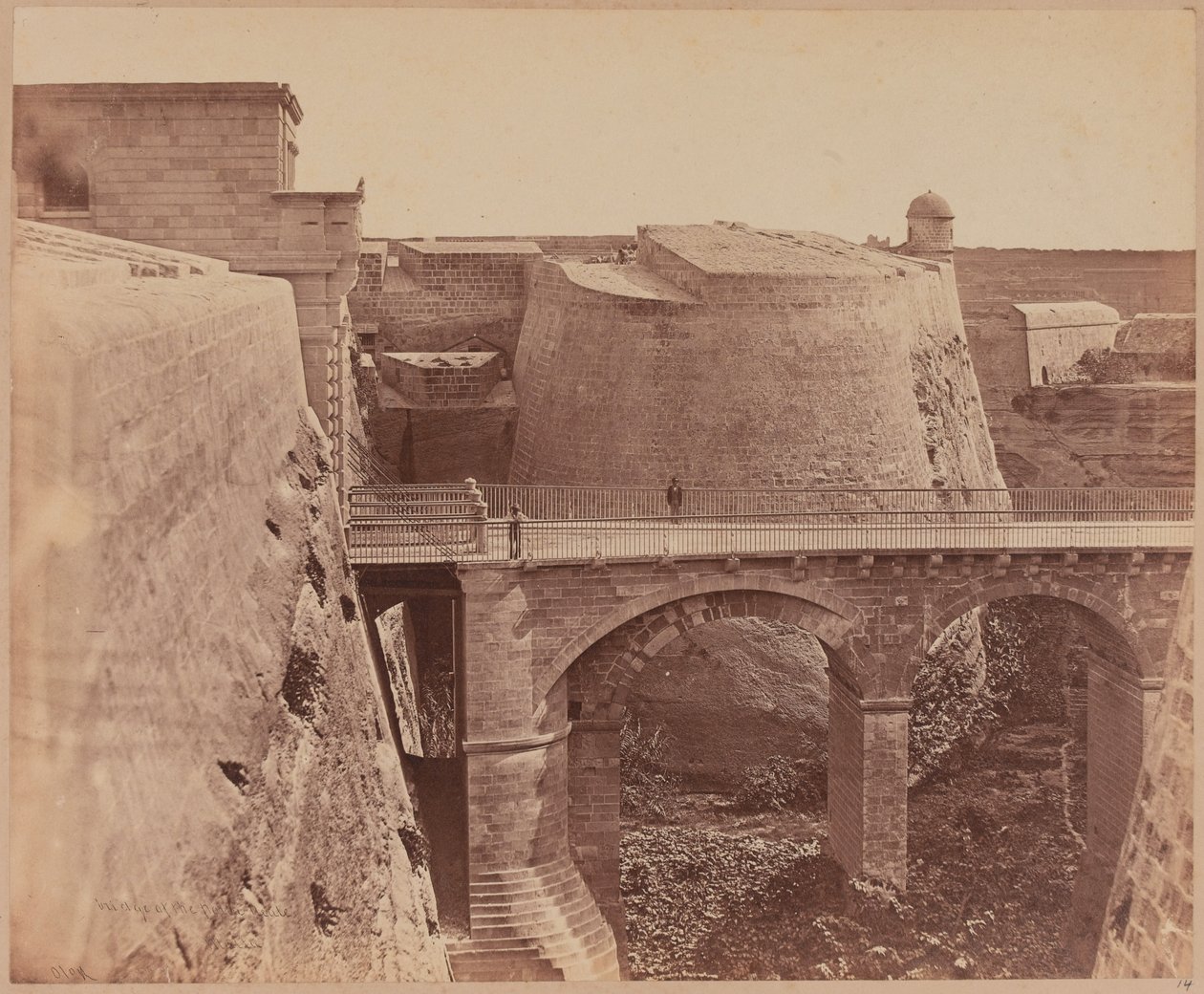 Ponte alla Porta Reale, Malta, circa 1856 da James Robertson