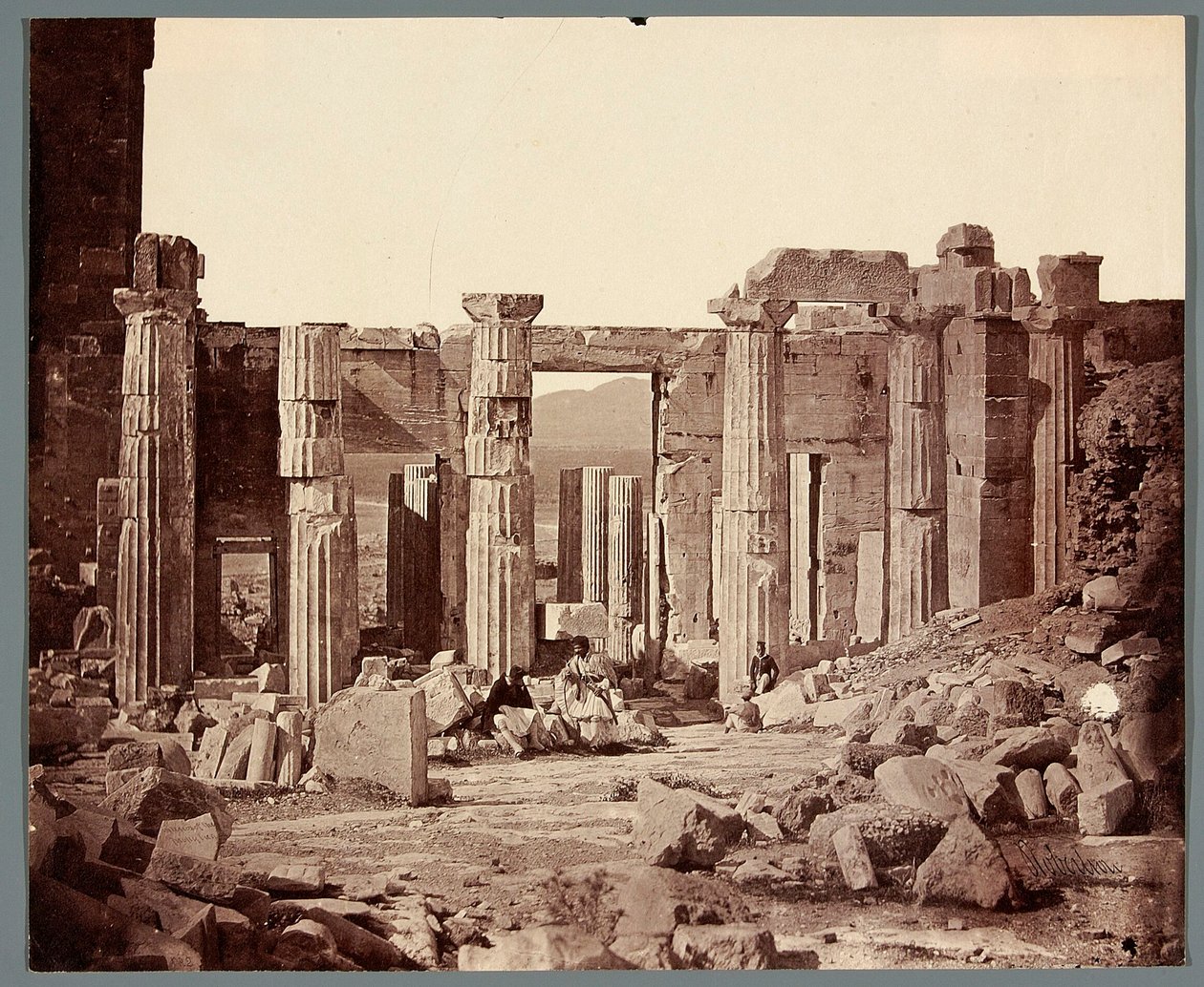 «Interno dei Propilei» [Atene. Acropoli - Propilei] da James Robertson