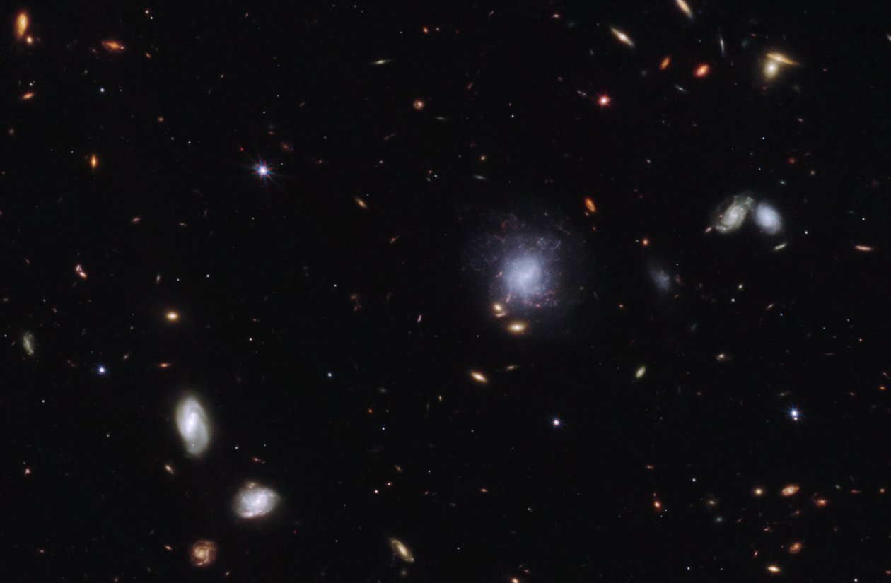 Kilonova e galassia ospite da James Webb Space Telescope (NASA)