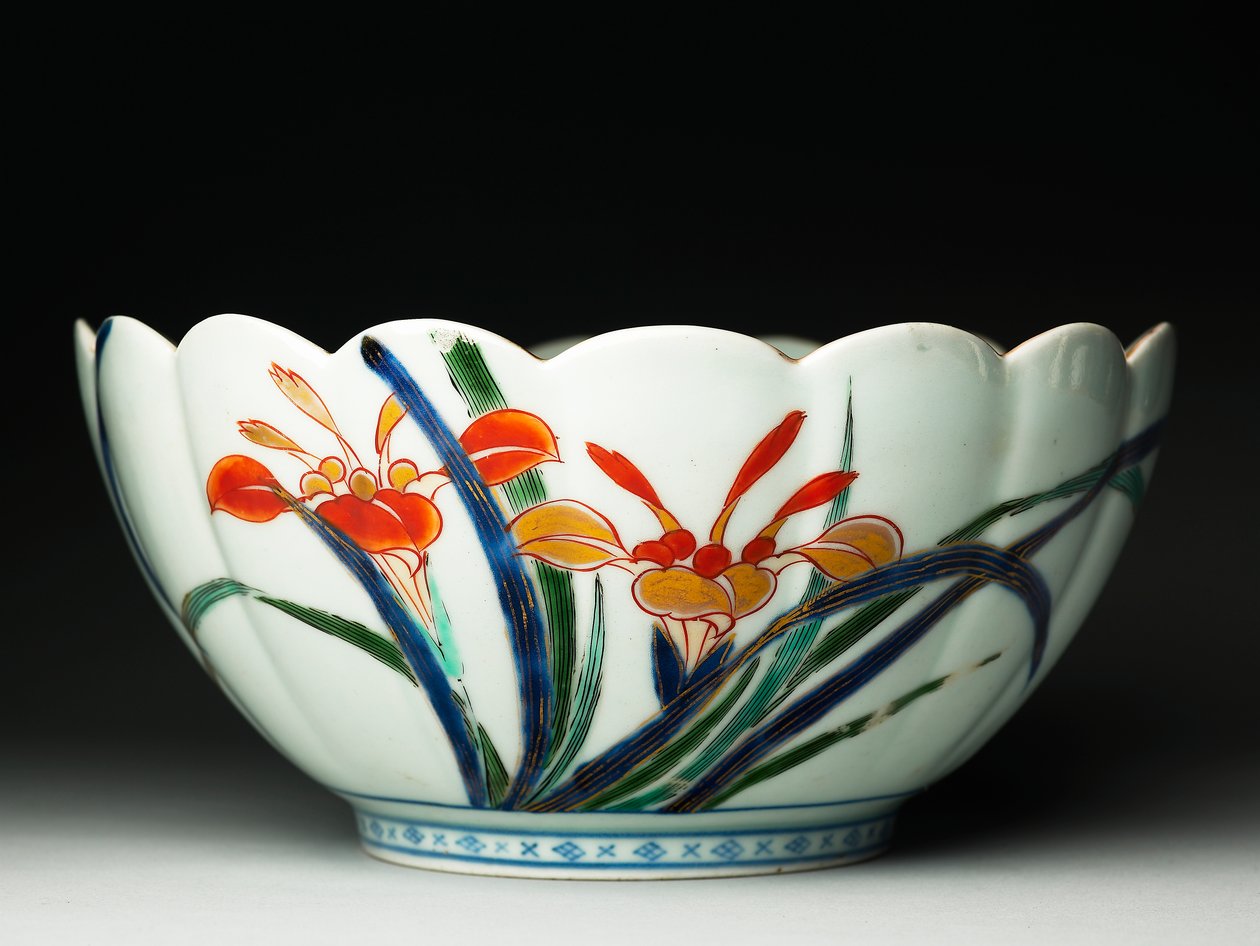 Ciotola con lati scanalati e bordo smerlato, ko-Imari, c.1770-20 (terracotta con sottosmalto blu e smalto sovrasmalto) da Japanese School