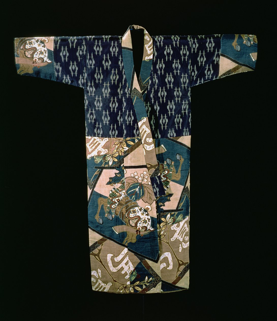 Nagajuban sotto kimono per ragazzi con un disegno di cavalli bardati, periodo Showa, pre 1950 da Japanese School