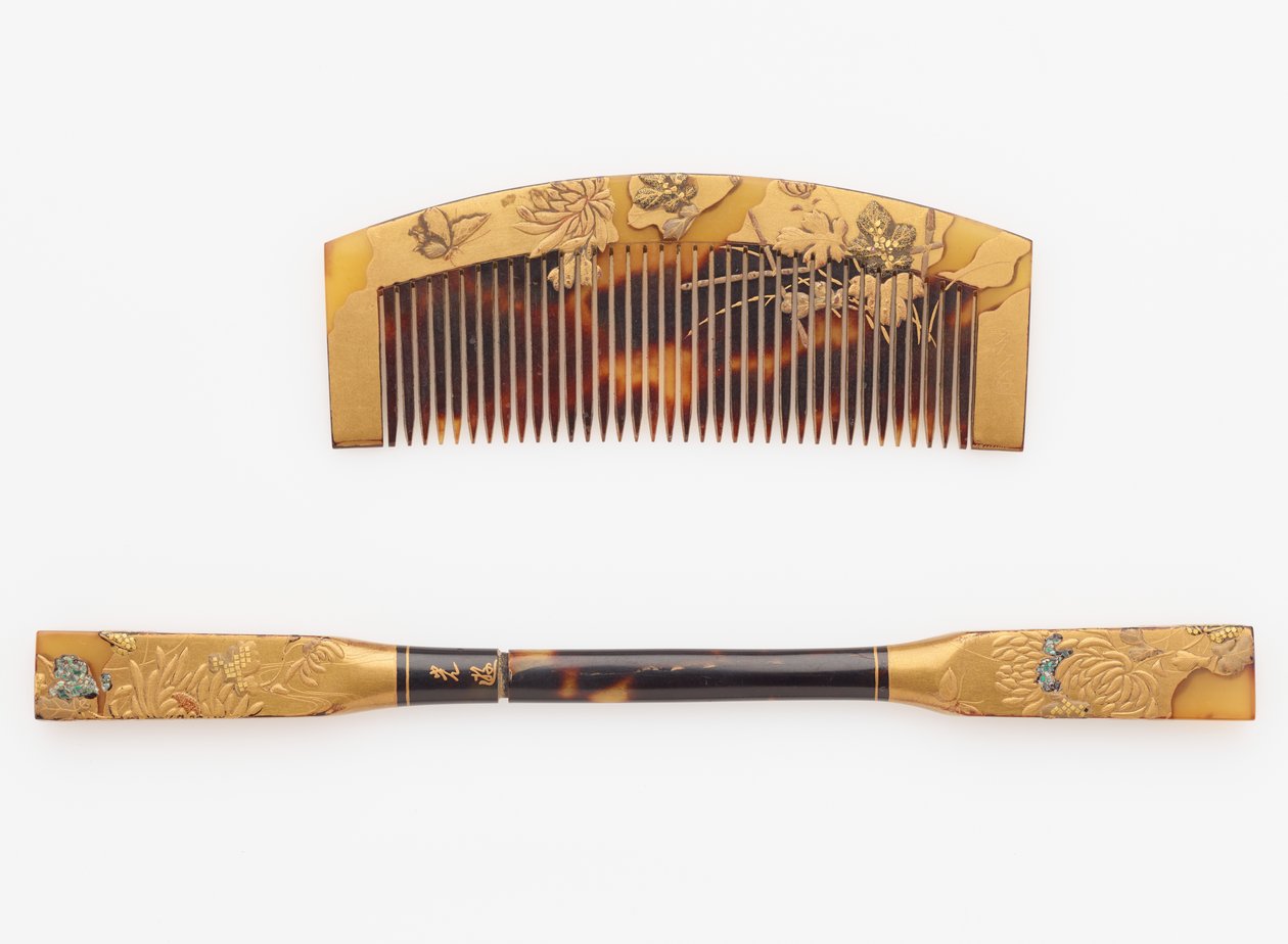 Pettine e fermaglio per capelli, fine 19°-inizio 20° secolo da Japanese School
