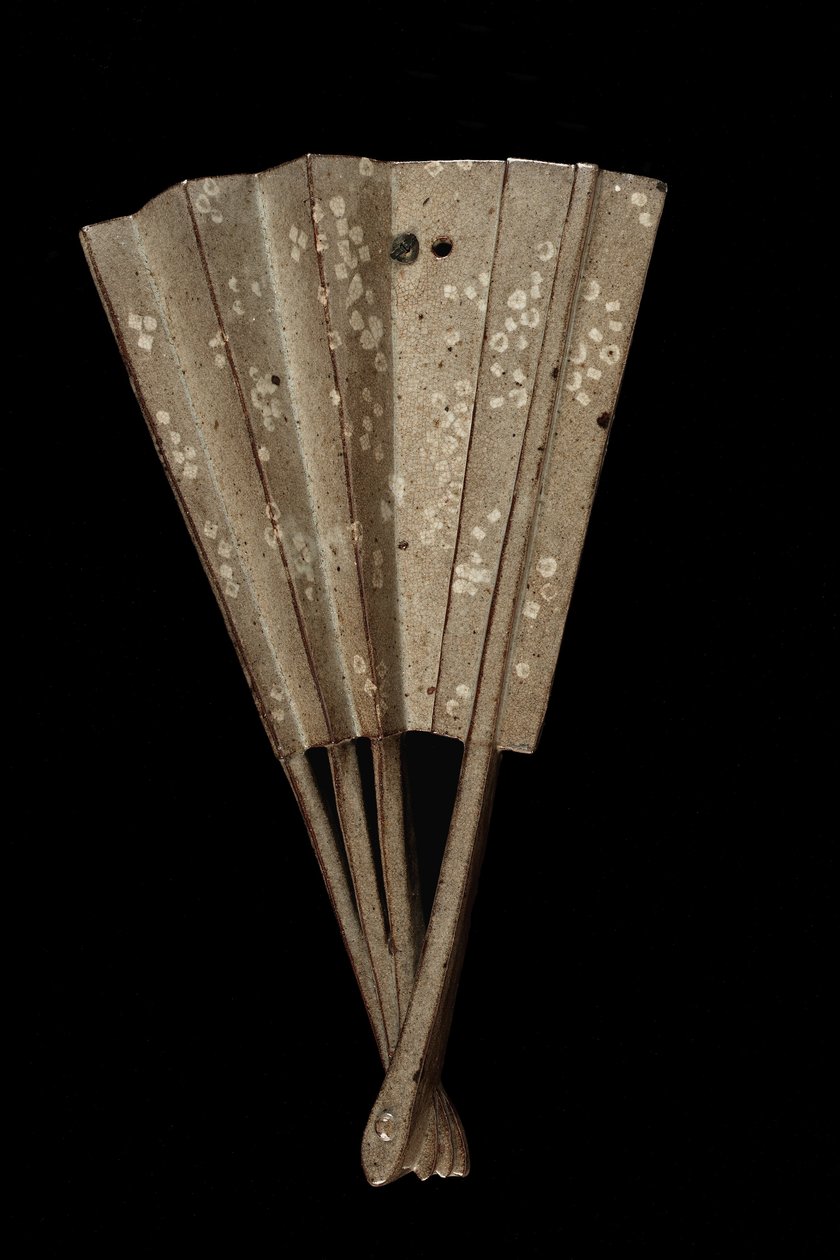 Vaso appeso a forma di ventaglio, prefettura di Kumamoto, periodo Edo da Japanese School