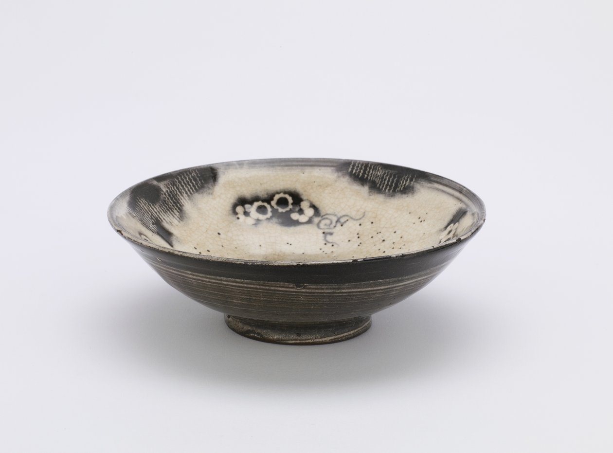 Ciotola da portata individuale, Kyushu o Kyoto, periodo Edo, XVIII-XIX secolo da Japanese School
