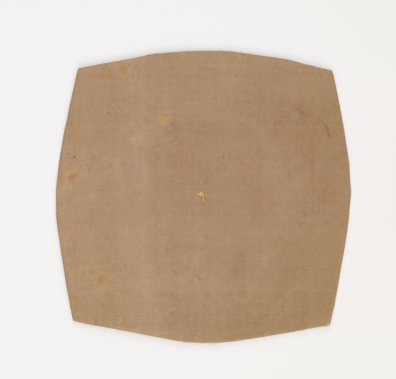 Tappetino per esposizione di vaso per conservazione del tè (shikigoromo), metà XVI-metà XVII secolo da Japanese School