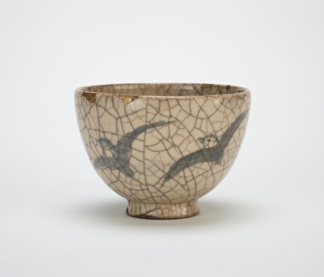Ciotola da Tè con disegno di piviere, ceramica correlata a Kyoto, metà 19° secolo da Japanese School