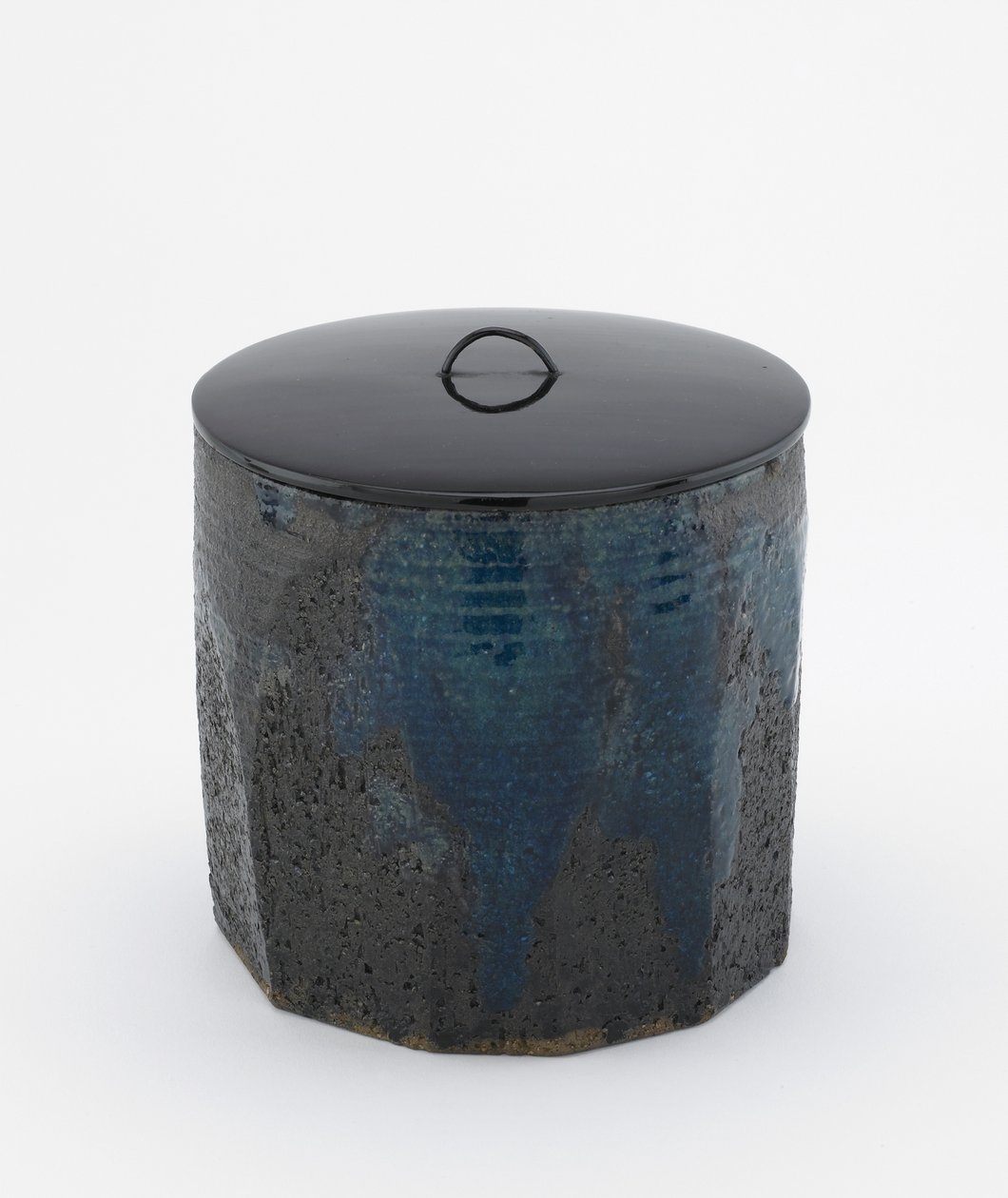 Vaso per cerimonia del tè con lati sfaccettati, prefettura di Mie, periodo Edo o era Meiji da Japanese School