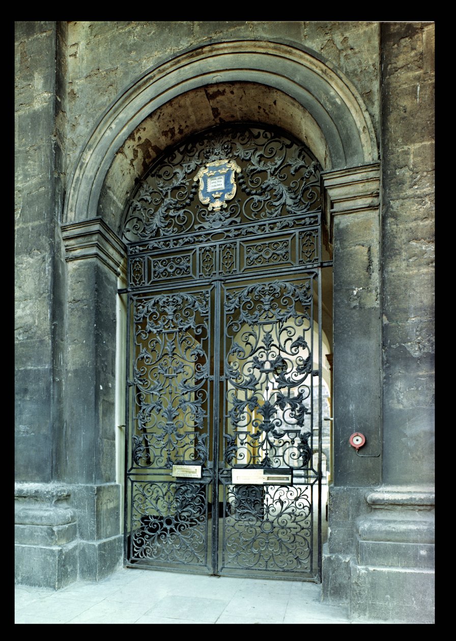 Cancelli, pannello trasversale e sovrastruttura dal Clarendon Building, Oxford, c.1710 da Jean Tijou