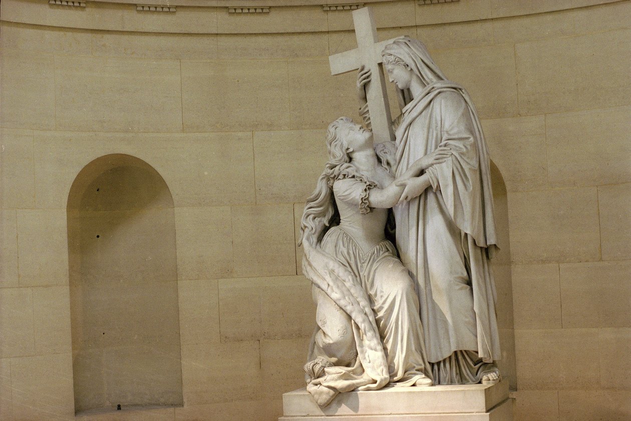 Maria Antonietta (1755-93) tenuta dalla Religione, 1825 (marmo) da Jean Baptiste Cortot
