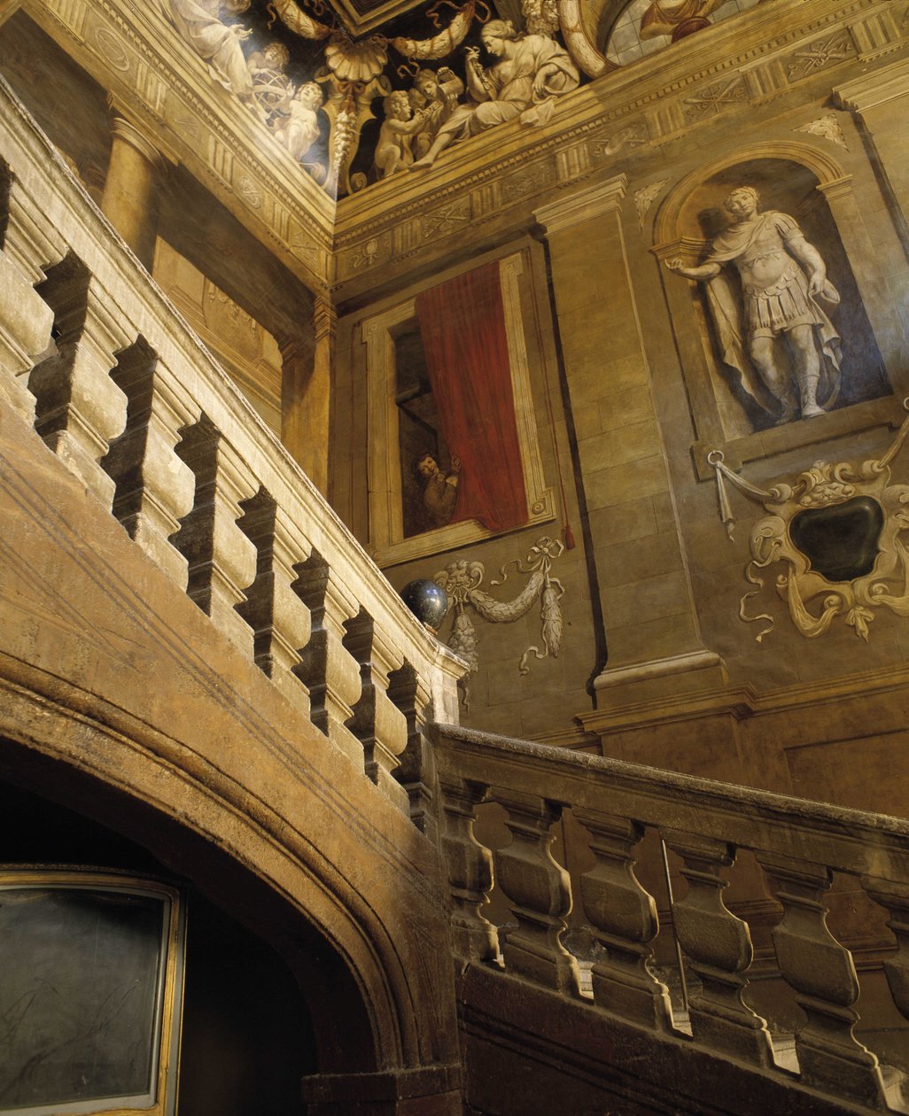 Architettura barocca: scala dipinta in trompe l