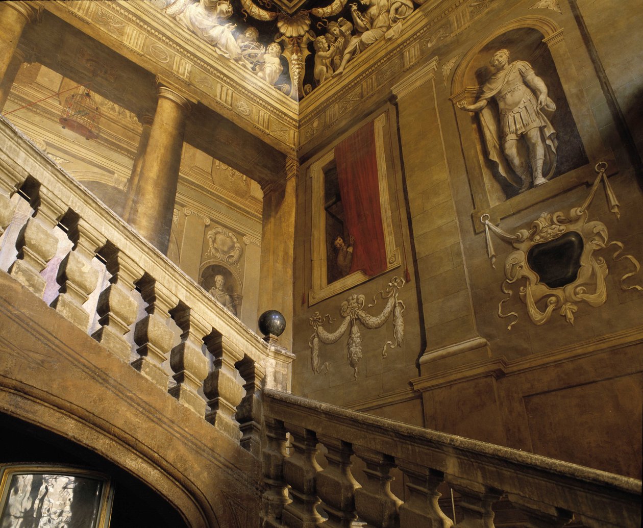 Architettura barocca: scala dipinta in trompe l