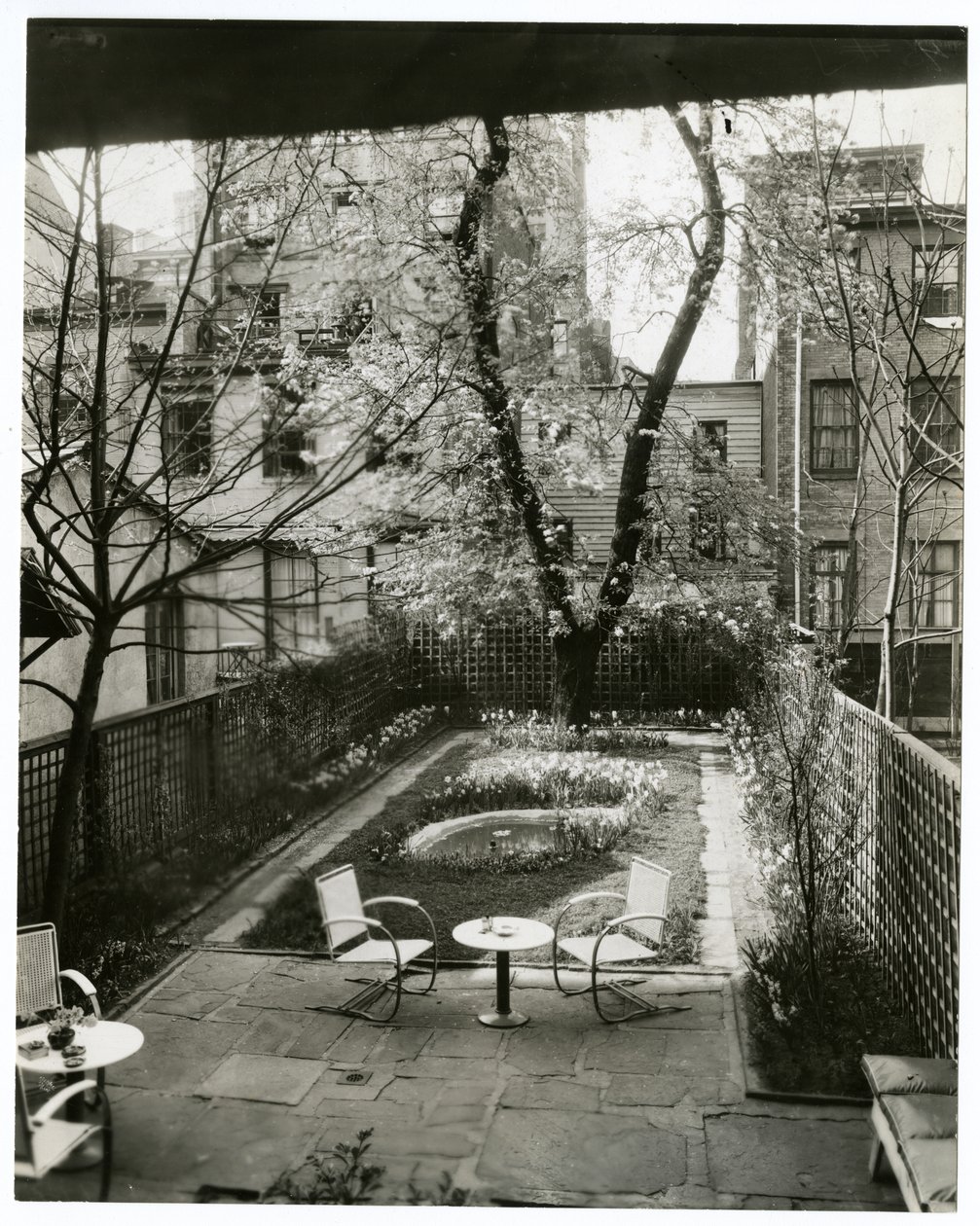 Giardino della signora W H Wells 265 W 11th da Jessie Tarbox Beals