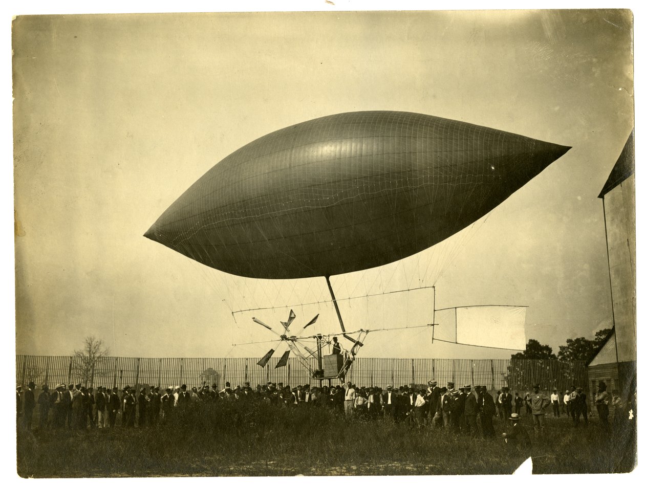 Dirigibile "Meteor" da Jessie Tarbox Beals