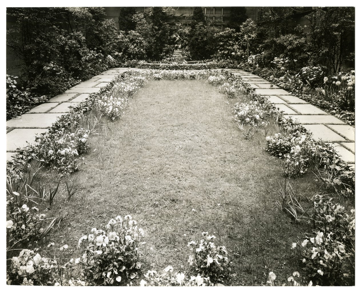 Sig. e Sig.ra John Morgan, 39 W 11 St, Greenwich Village, New York, USA, c.1939-40 da Jessie Tarbox Beals