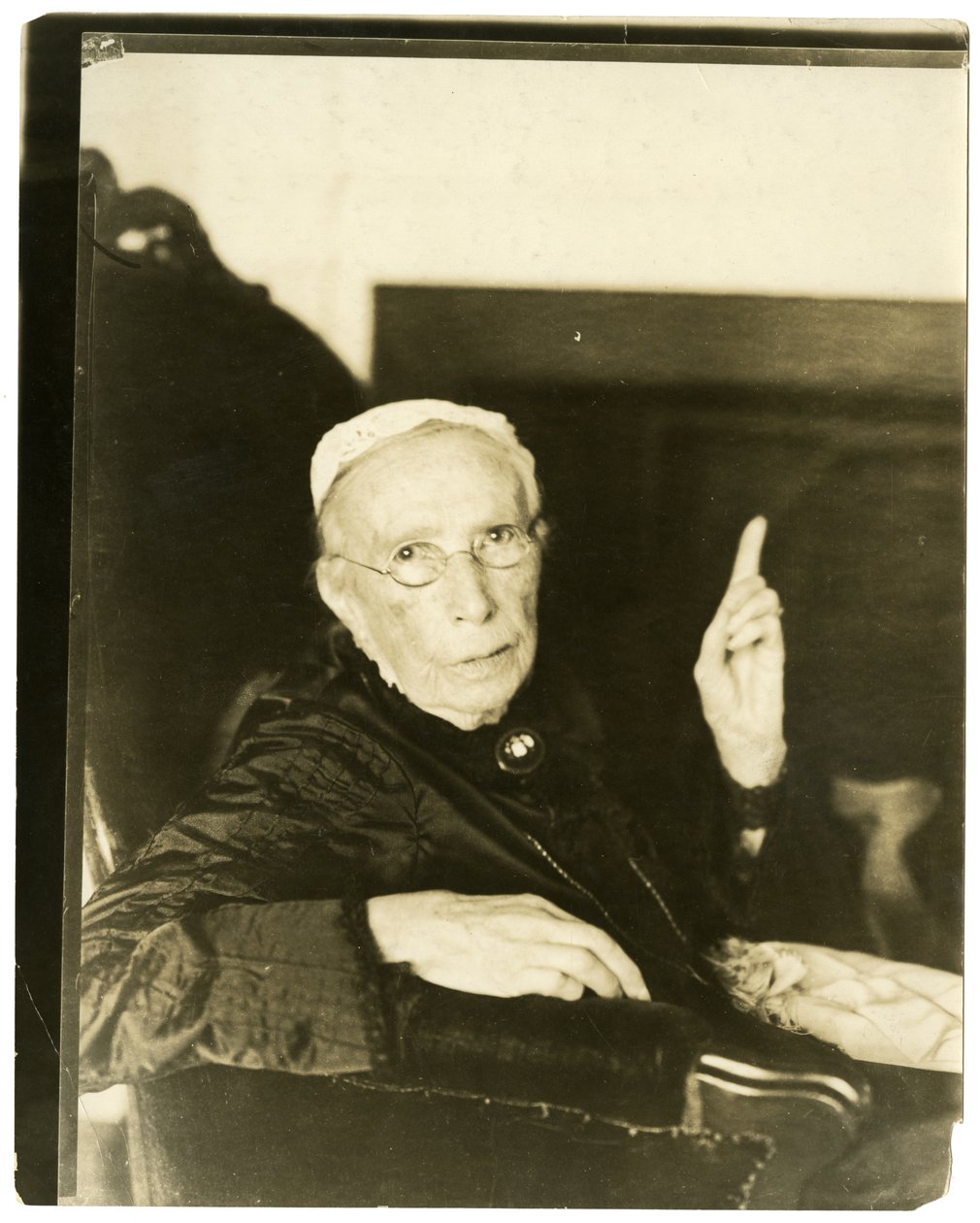 Signora Mary Moore, Brookline, Mass 91 anni recita ballata da Jessie Tarbox Beals