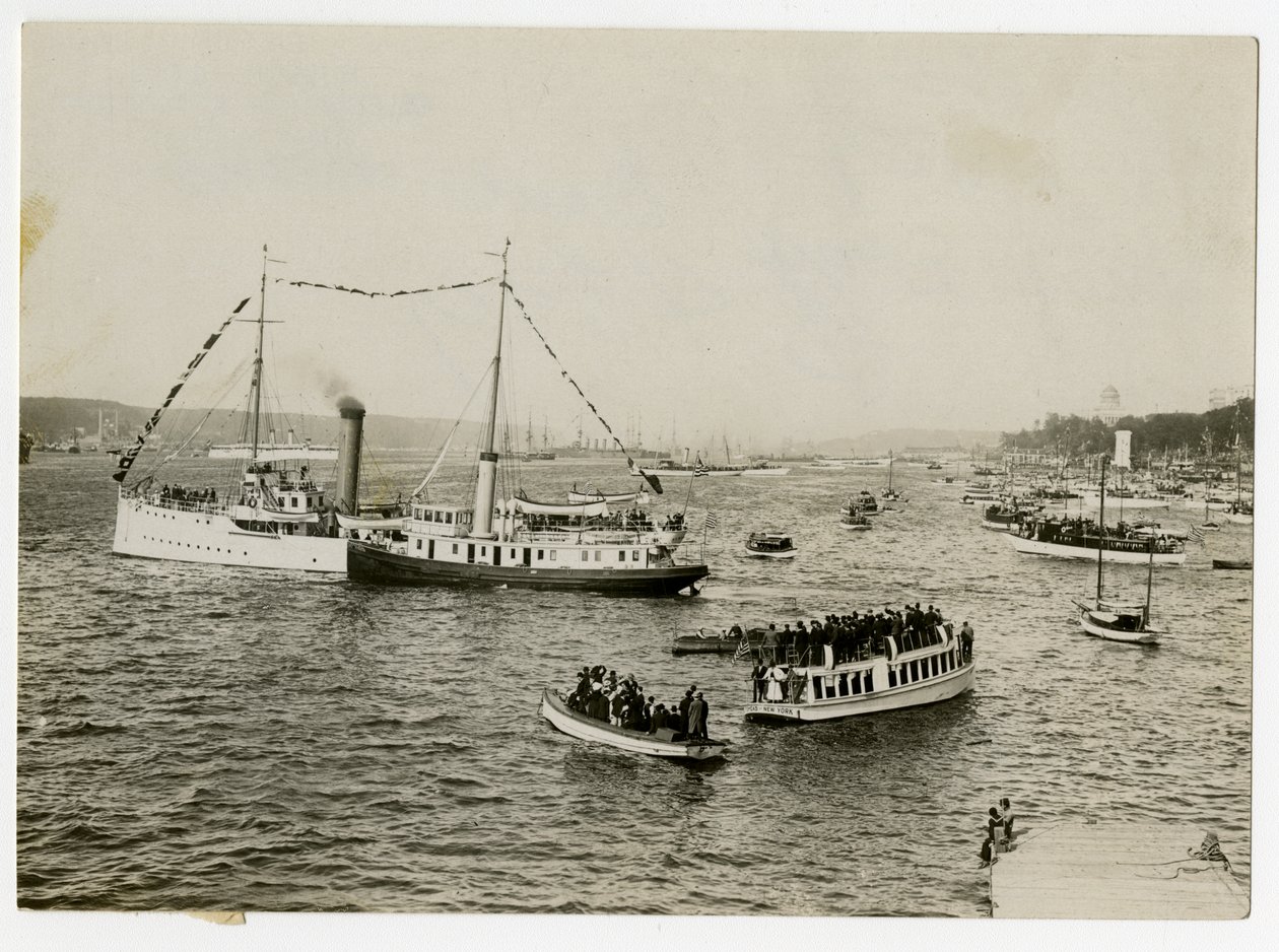 Parata navale, 25 settembre vista generale verso la tomba di Grant da Jessie Tarbox Beals