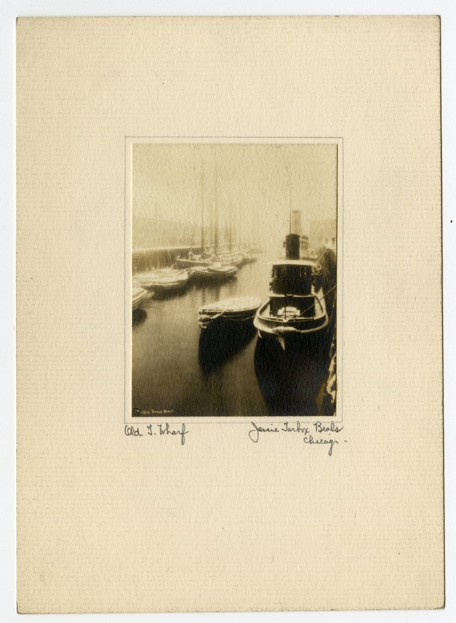 Old T Wharf, c.1902-10 da Jessie Tarbox Beals
