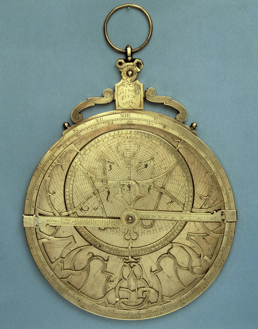 Strumento astronomico: un astrolabio di Johannes Stoeffler (1452-1531), realizzato nel 16° secolo. Parigi, Collezione Brieux da Johannes Stoeffler