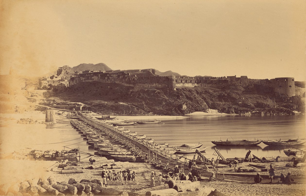 Il Ponte delle barche e il Forte, da Khairabad da John Burke