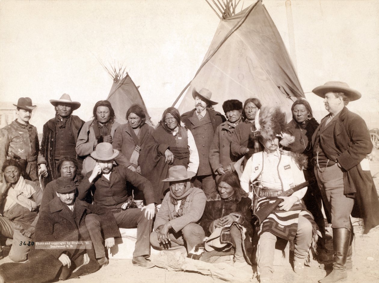 Capi indiani e funzionari statunitensi a Pine Ridge, 1891 da John C. H. Grabill