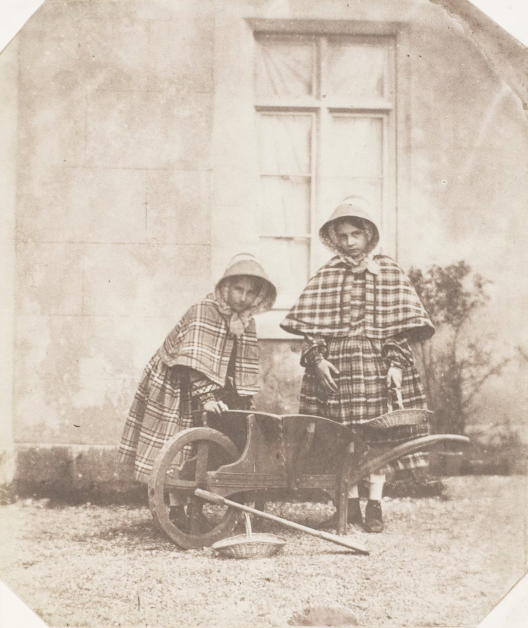 Elinor e Lucy Llewelyn, 1853-56 da John Dillwyn Llewelyn