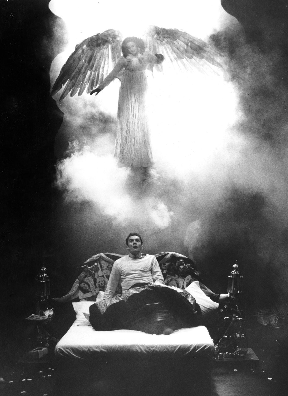 Angeli in America scritto da Tony Kushner da John Haynes