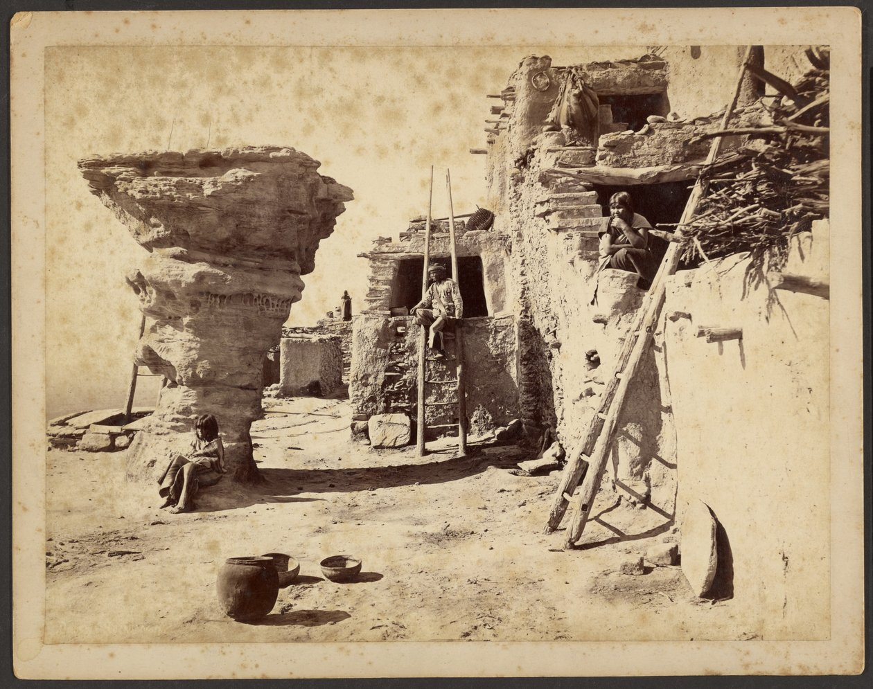 Roccia della danza presso il pueblo di Walpi, Arizona da John K. Hillers