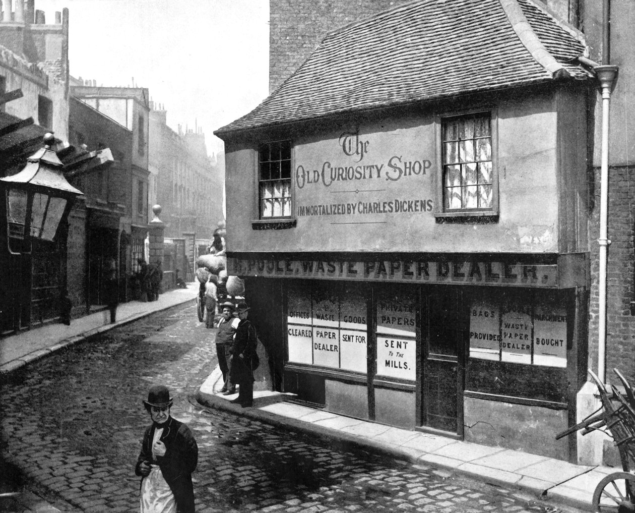Vecchio negozio di curiosità, Londra da John L. Stoddard