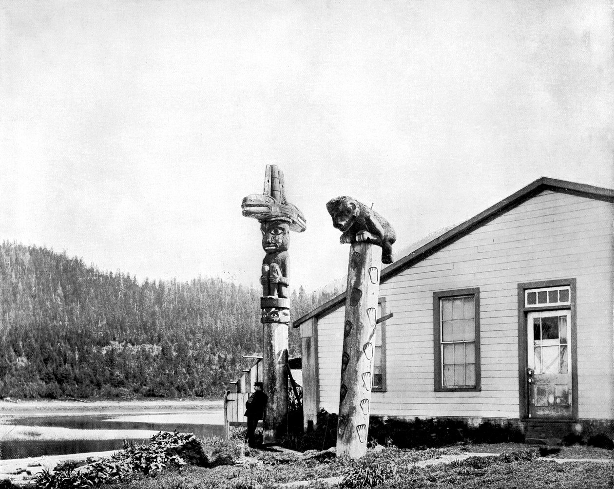Totem, Alaska, USA, 1893 da John L. Stoddard