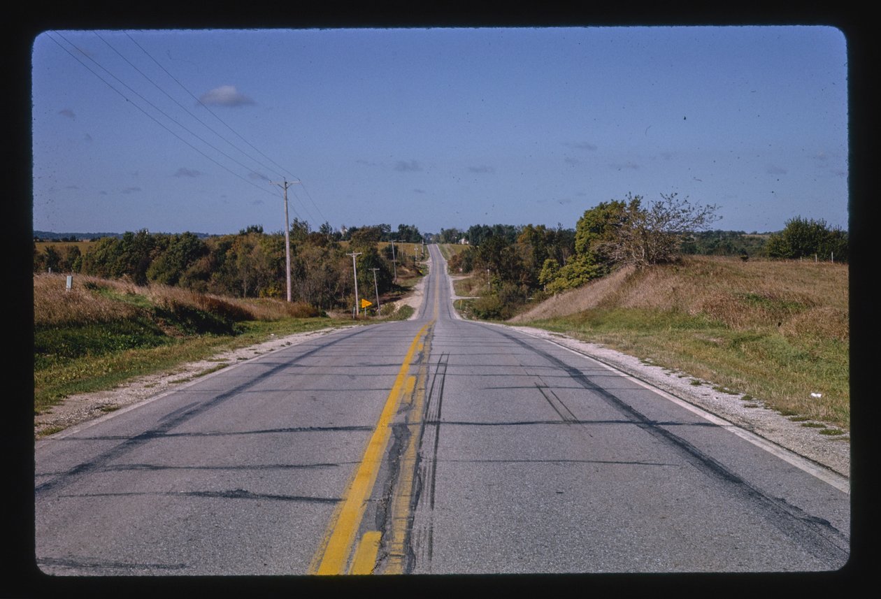 Autostrada 6, a ovest di Adel, Iowa, USA da John Margolies
